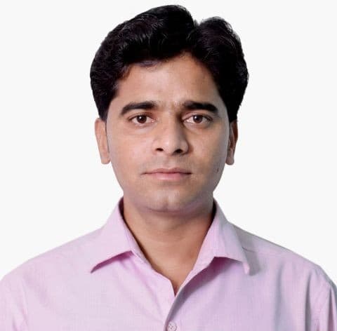 Er. Sandeep Arya teaching